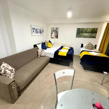 2 Bedrooms Modern Central London Apartment, Full Kitchen, 5 Minutes Tube Station Kültér fotó
