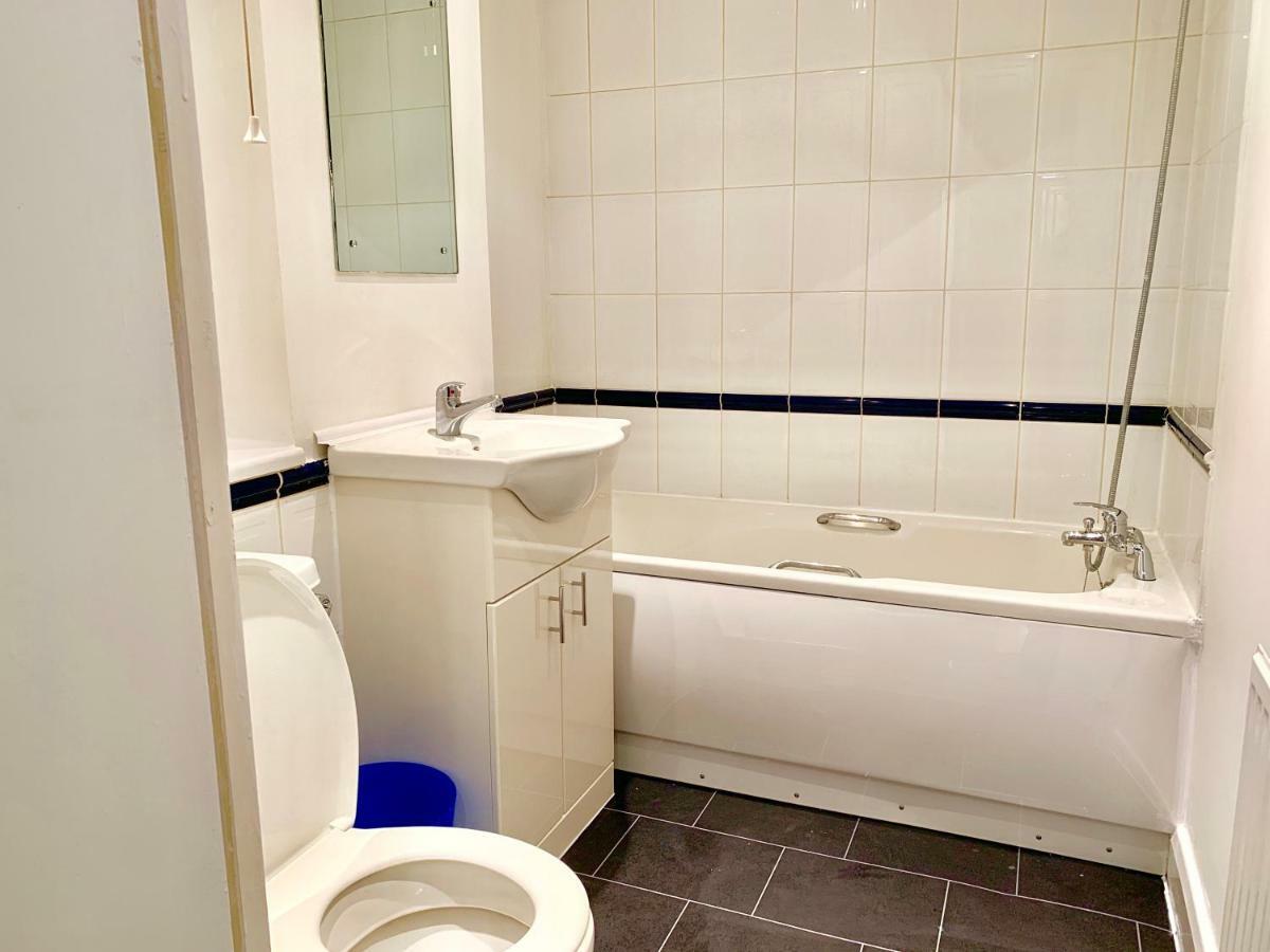 2 Bedrooms Modern Central London Apartment, Full Kitchen, 5 Minutes Tube Station Kültér fotó